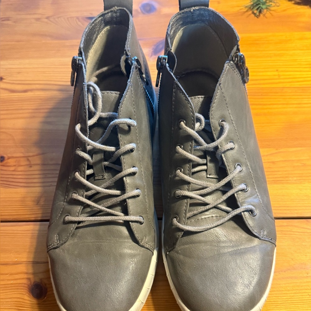 Men's Gray Leather Casual Shoes